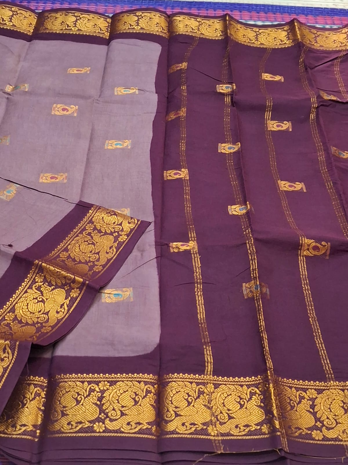 Madurai Sungudi Cotton - 6 Yard Meena Butta Double Side Gold Zari Border Dye and TIe